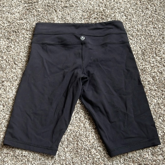 Lululemon Groove Short - Picture 3 of 3